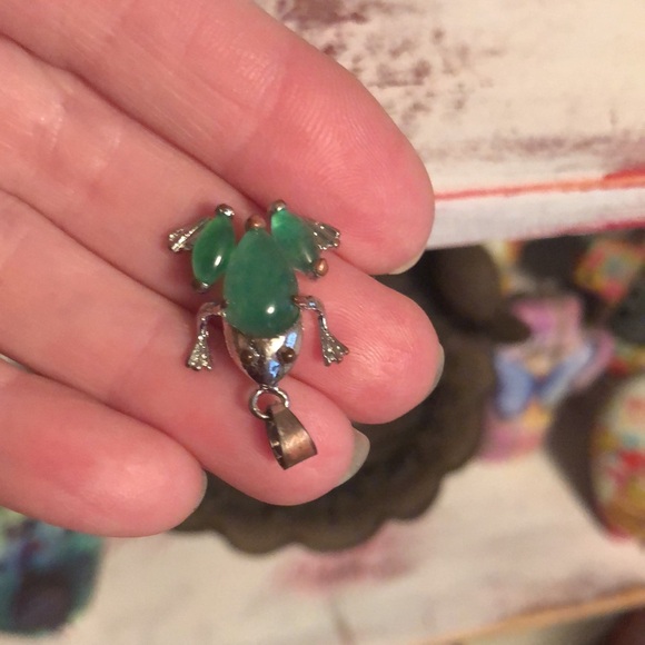 Genuine Jade Frog Pendant - Picture 3 of 9
